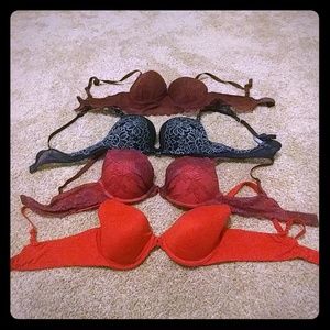 Bundle of 4 bras 34B